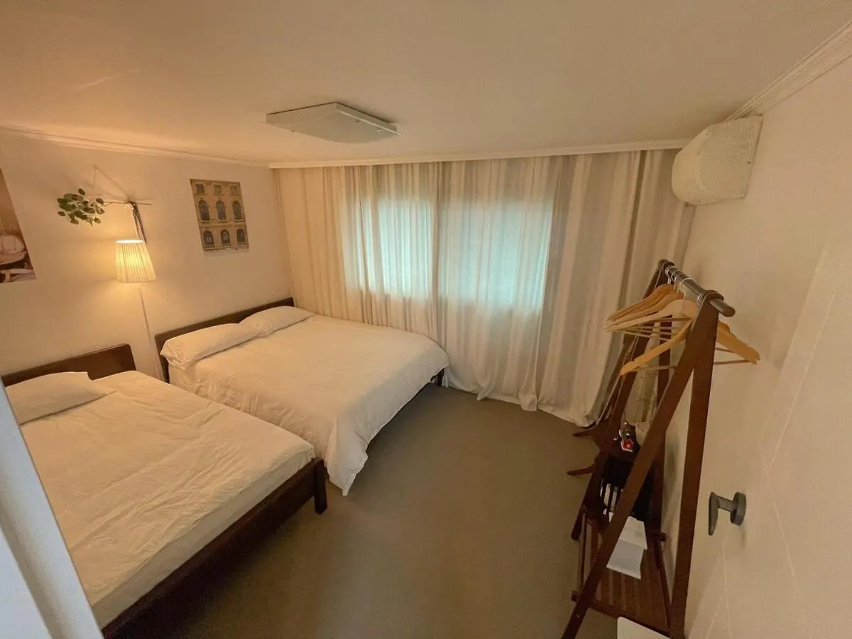 Homely Stay Seoul 0*,